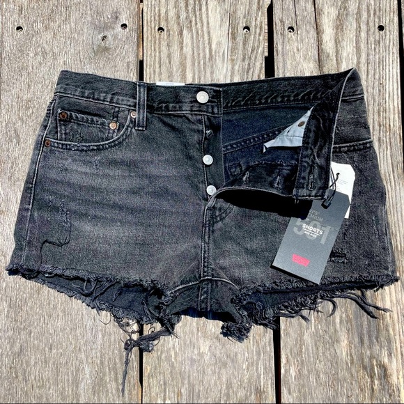 NWT Levi’s 501 Jean Shorts - Picture 2 of 3